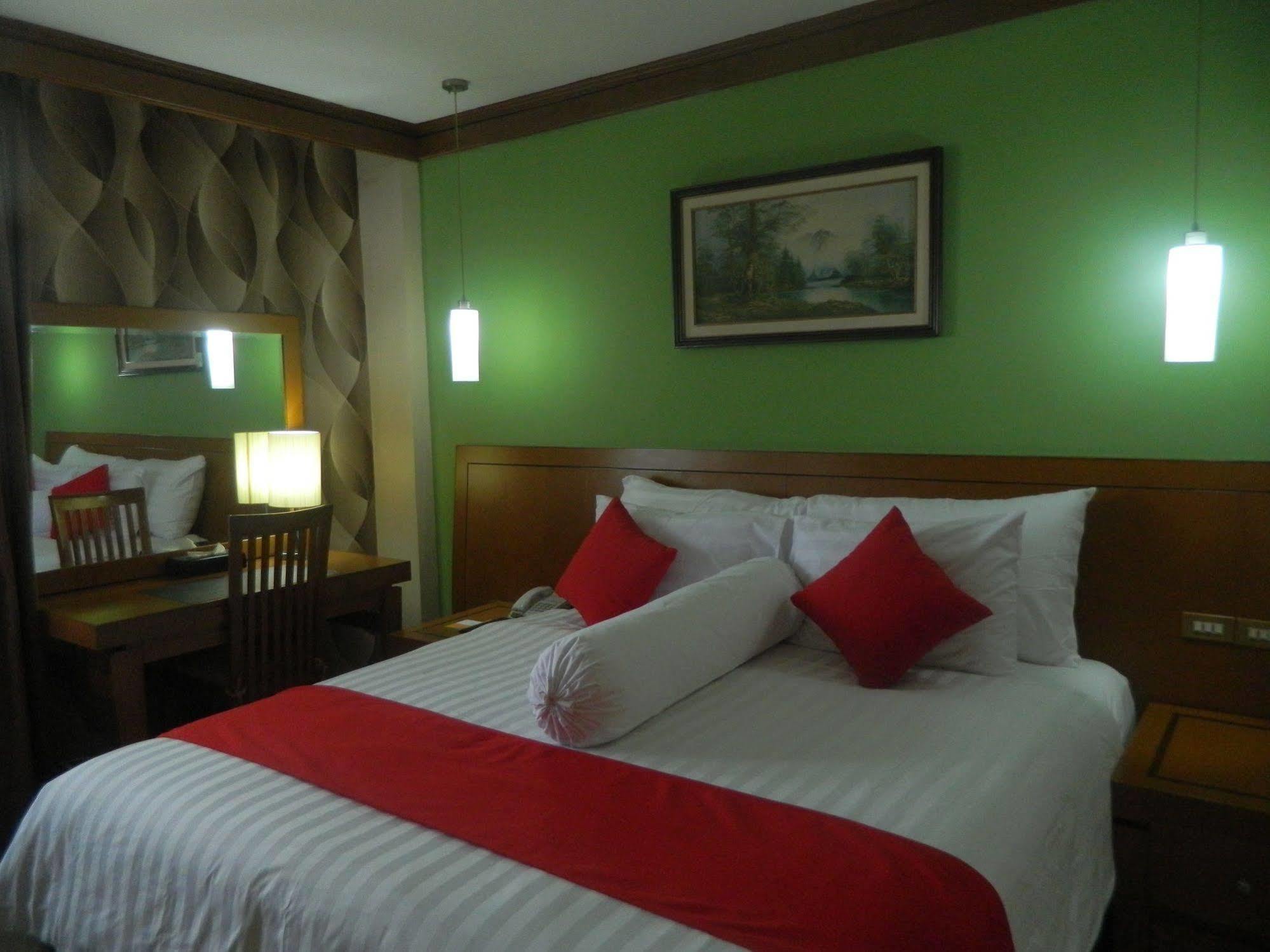 Patra Comfort Jakarta Exterior foto